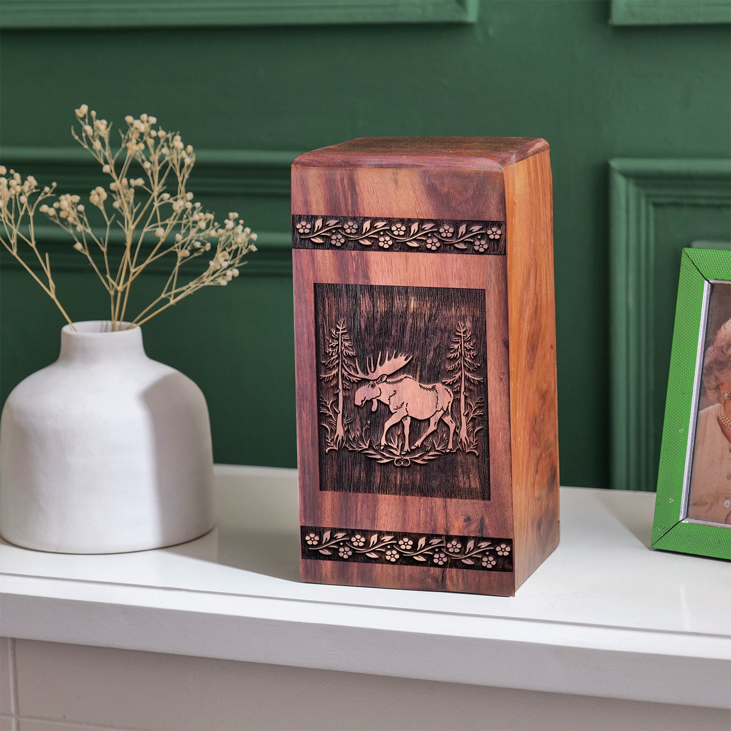 moose walking Urn Size 14 Inch 14”(H) x 7.5”(W) x 7.5”(L)