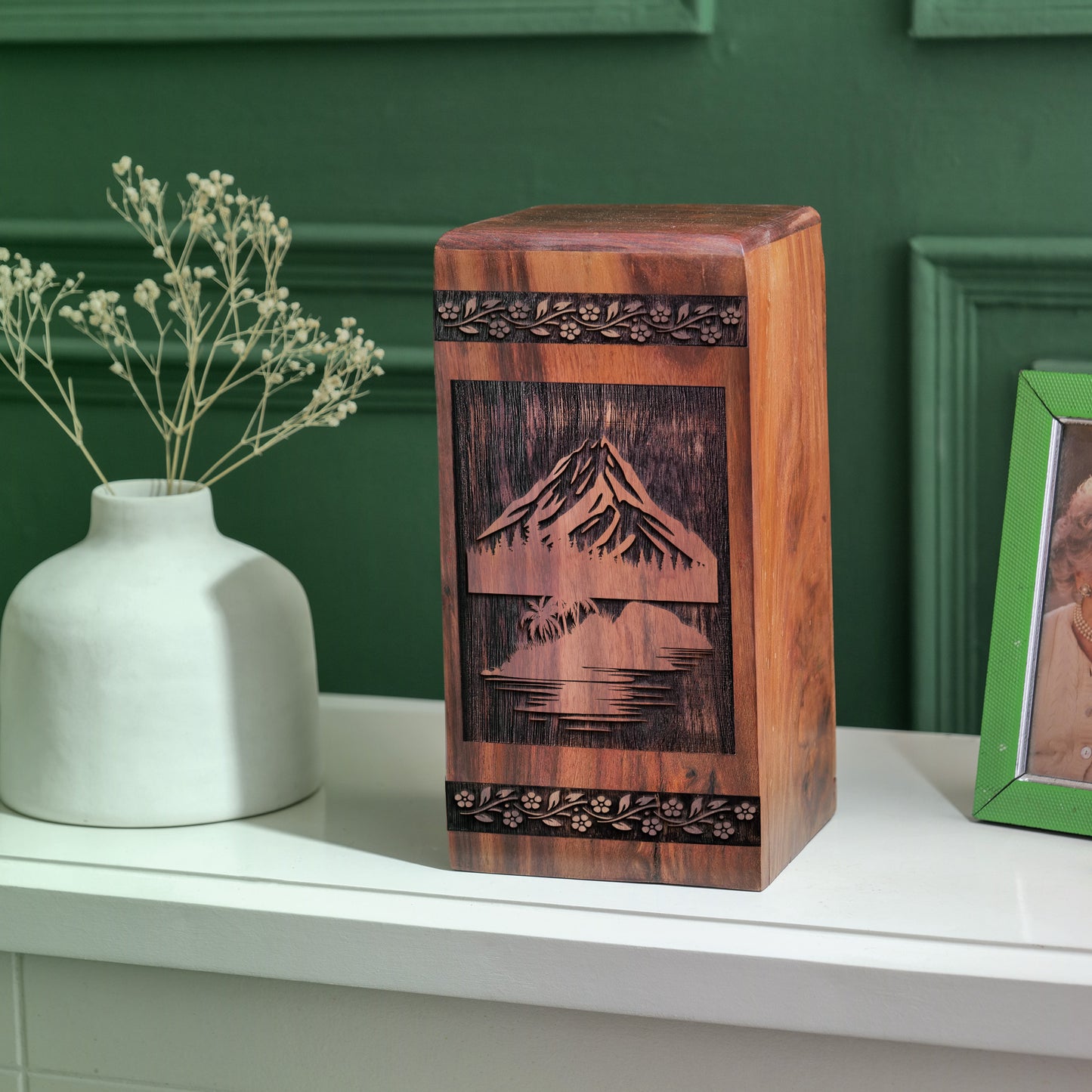 mountain Urn Size 14 Inch 14”(H) x 7.5”(W) x 7.5”(L)