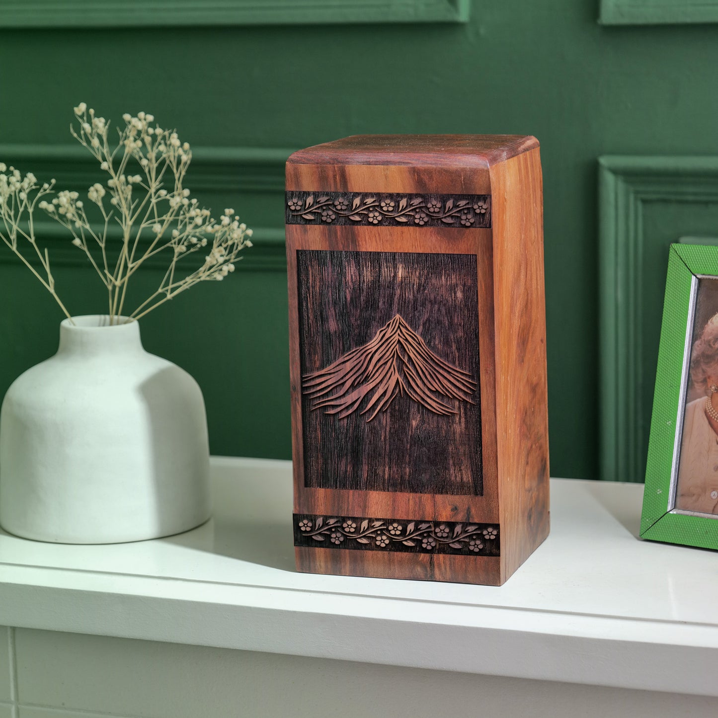 mountain Urn Size 14 Inch 14”(H) x 7.5”(W) x 7.5”(L)