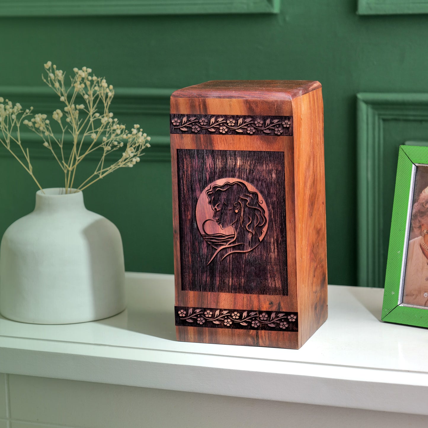 female s face Urn Size 14 Inch 14”(H) x 7.5”(W) x 7.5”(L)