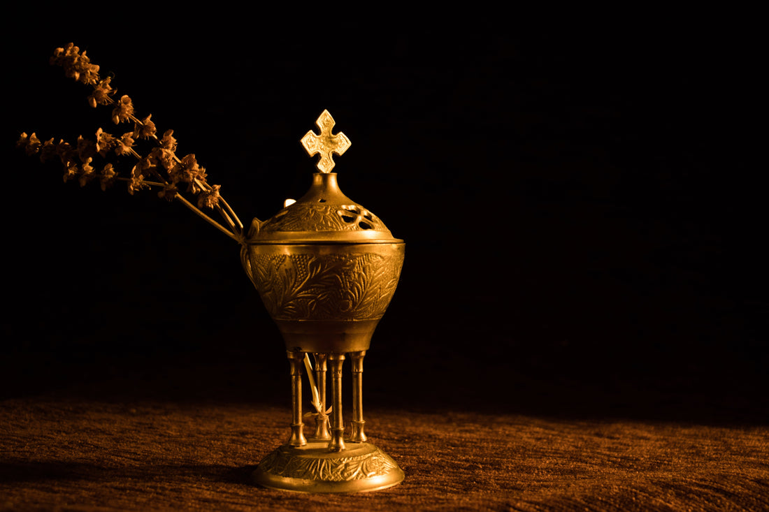 What Are the Best Materials for Cremation Urns? A Guide to Durability, Meaning & Style