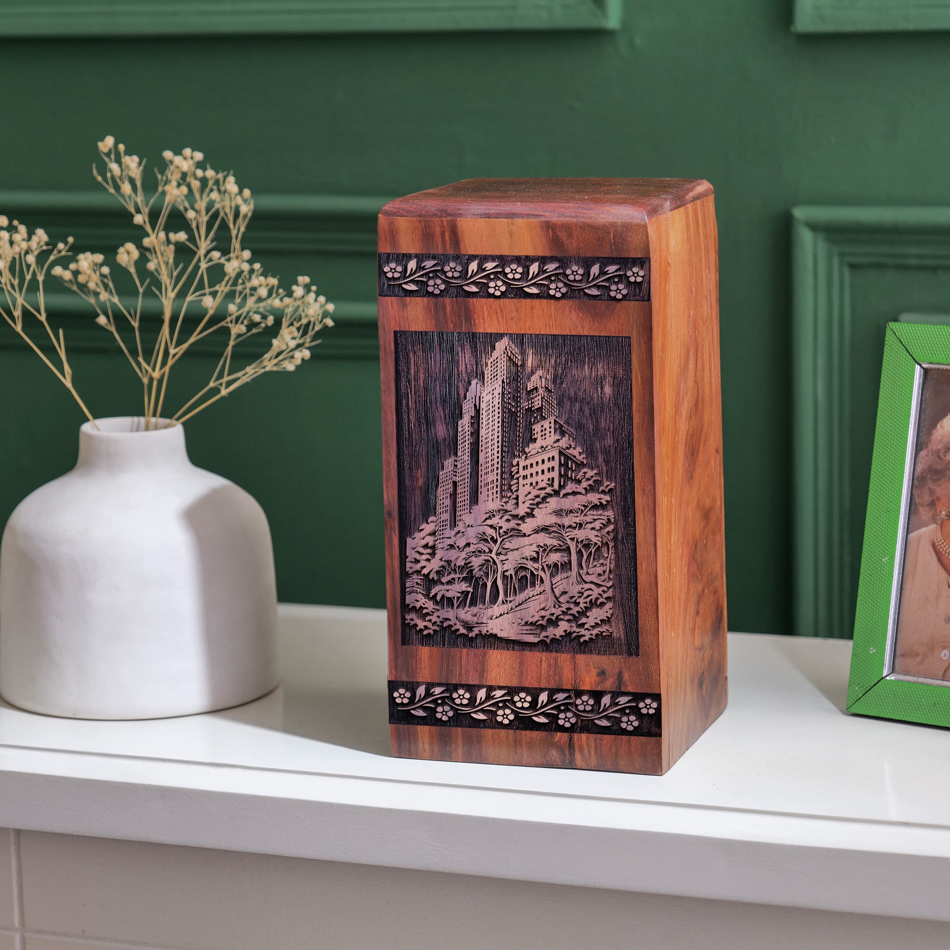 central park Urn Size 14 Inch 14”(H) x 7.5”(W) x 7.5”(L)