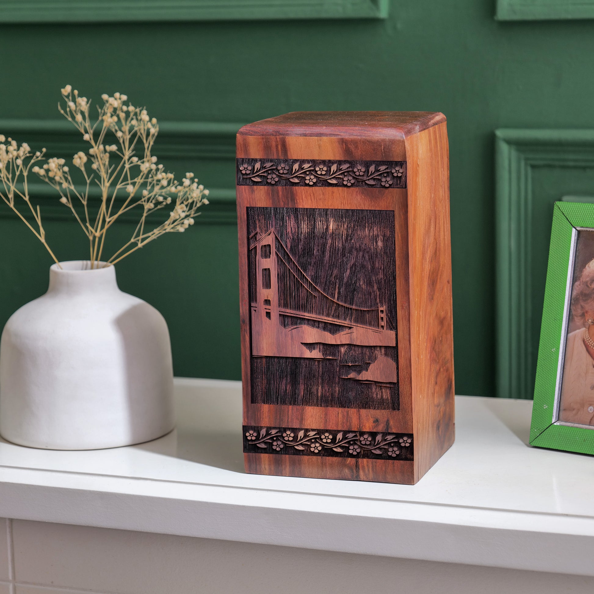Golden Gate Bridge Urn Size 14 Inch 14”(H) x 7.5”(W) x 7.5”(L)