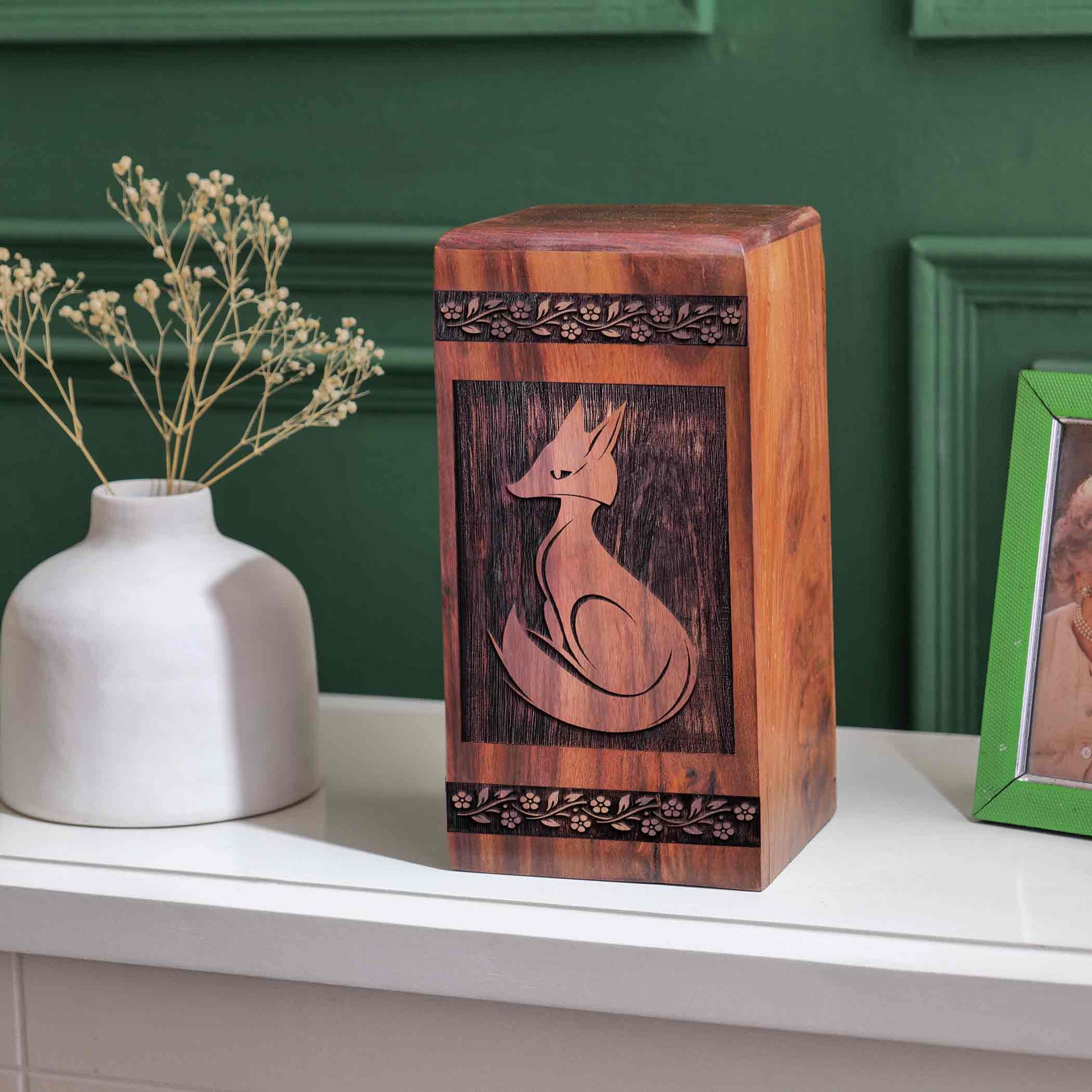 fox Urn Size 14 Inch 14”(H) x 7.5”(W) x 7.5”(L)